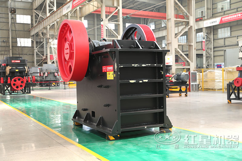 小型鵝卵石破碎機(jī)型號(hào)，多少錢(qián)一臺(tái)呢